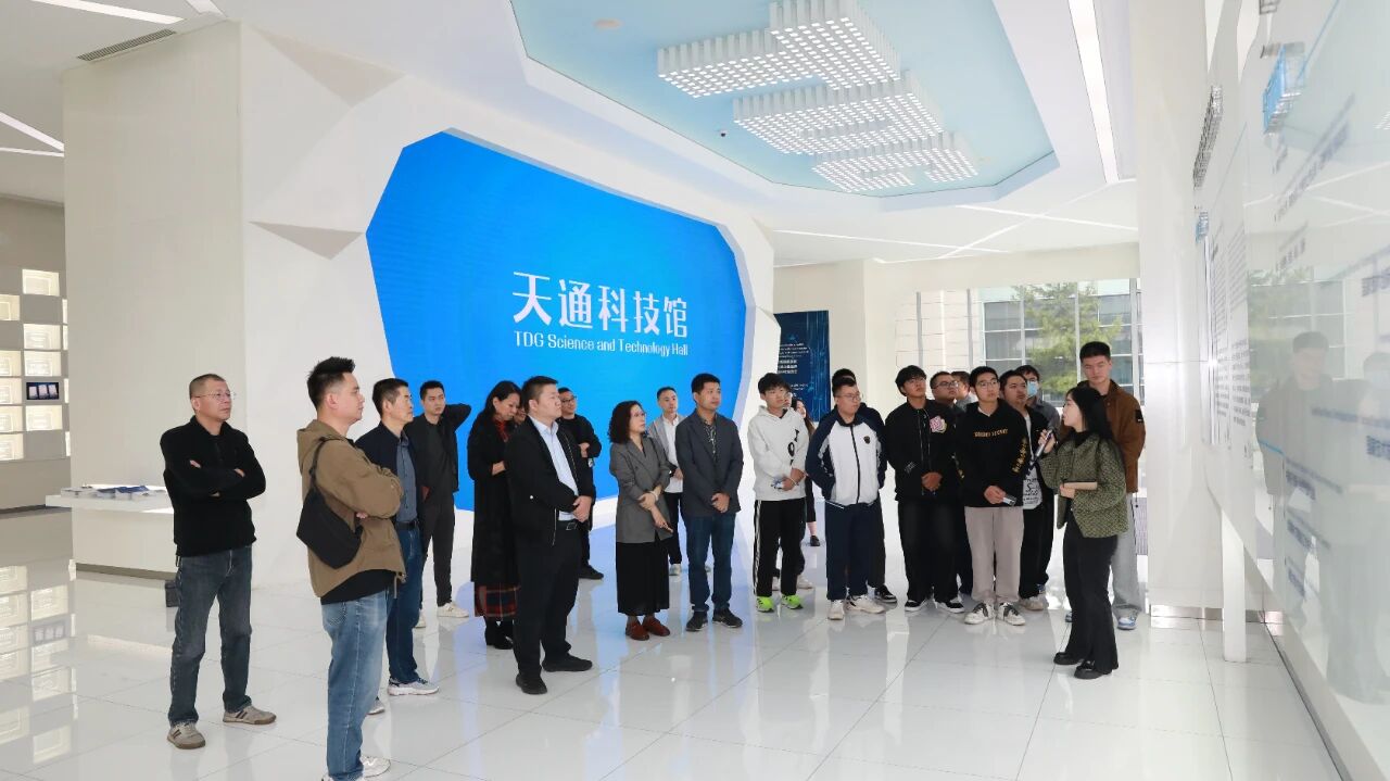 1762504302375224.jpg 845a8f6013ae94a56ad3ad24e2989596.jpg